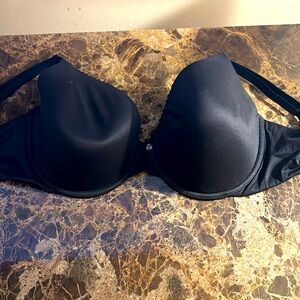 Victoria’s Secret Body by Victoria Full Coverage Bra- 36DDD- black
